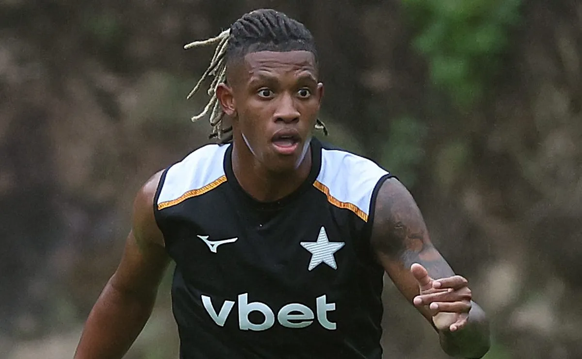 Presidente do Botafogo rejeita polêmica após permanência de Danilo