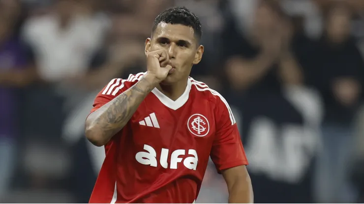 Braian Aguirre não jogará contra o Flamengo por negociação com Rosario Central