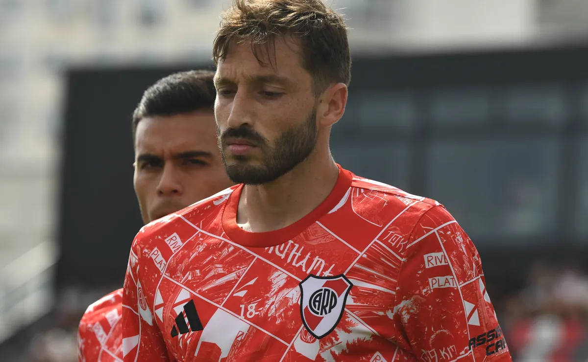Matías Viña é ‘rejeitado’ por Eduardo Coudet e atravessa momento difícil no River Plate