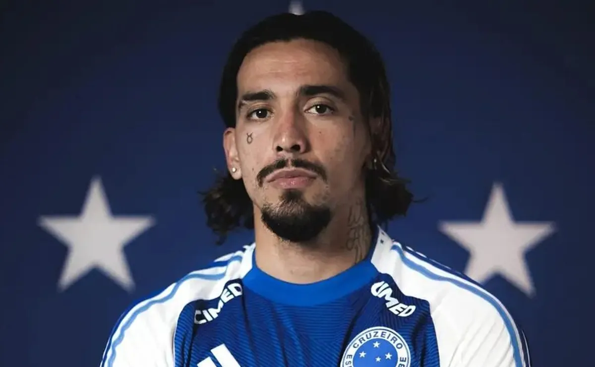 Chico da Costa é afastado do Cruzeiro e faz Raposa gastar R$ 1 milhão a mais em negócio por Zé Lucas