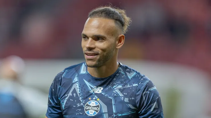 Braithwaite, atacante do Grêmio - Foto: Liamara Polli/AGIF