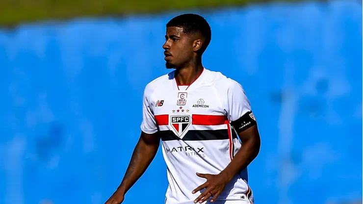 Matheus Ferreira é capitão do sub-20 - Foto: Miguel Schincariol / São Paulo FC