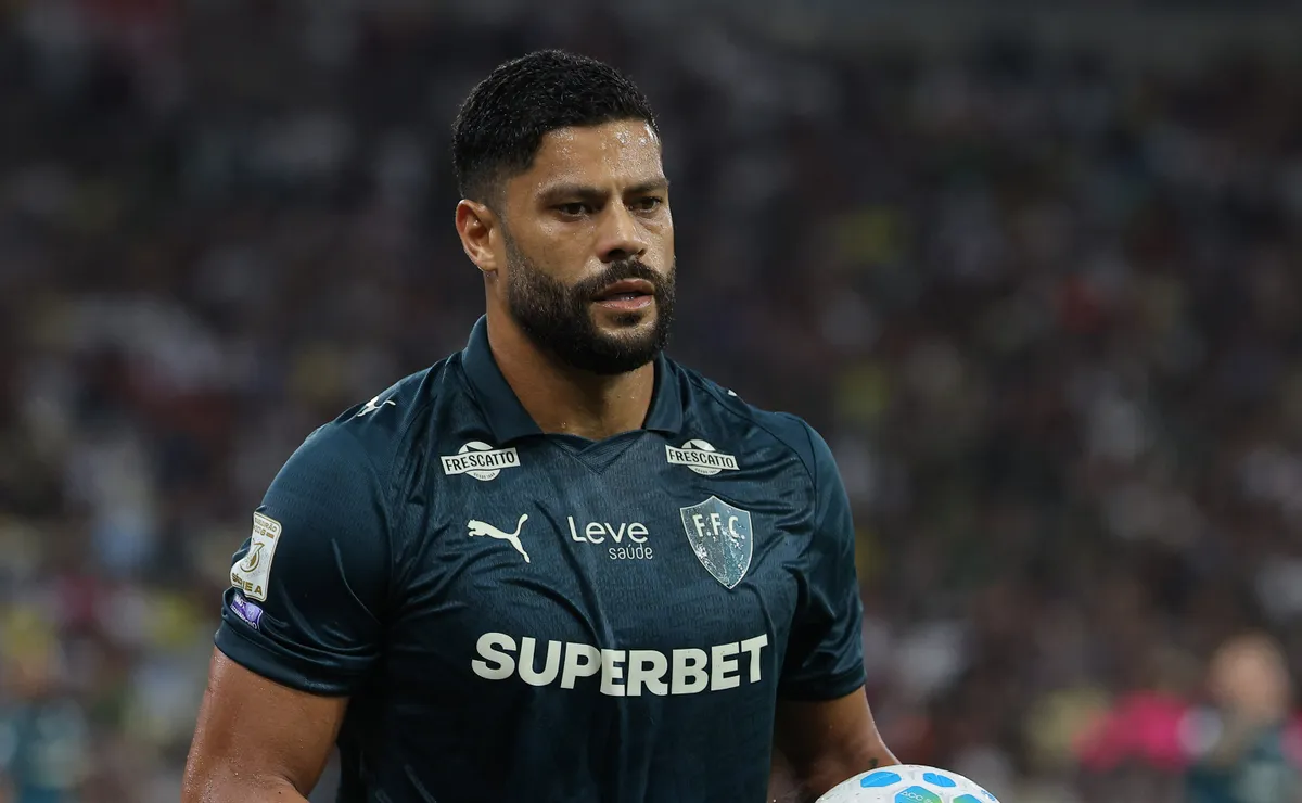 Hulk sai sob vaias no Fluminense e já está questionado no clube carioca