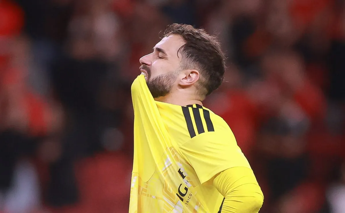 Matheus Cunha dimensiona sacrifício na preparação para encarar o Flamengo: “Até na folga”