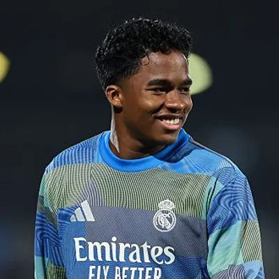 Endrick quer ficar no Real Madrid apesar de interesse de Aston Villa e Roma
