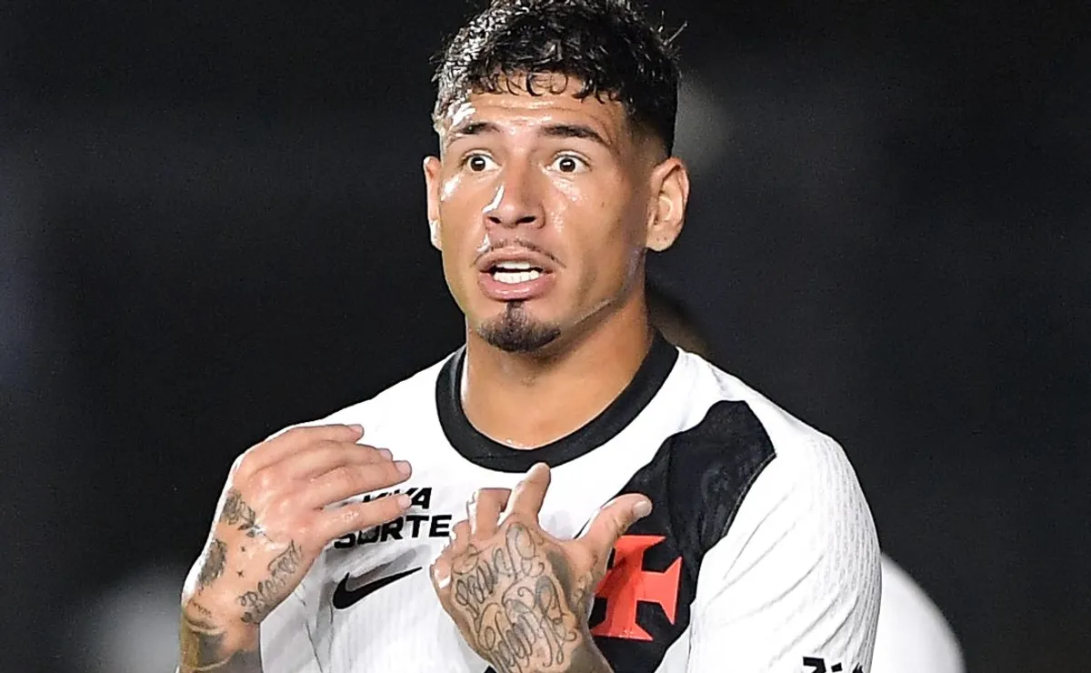 Saldivia descarta saída do Vasco após receber sondagem do Huracán: “Não posso ir embora”