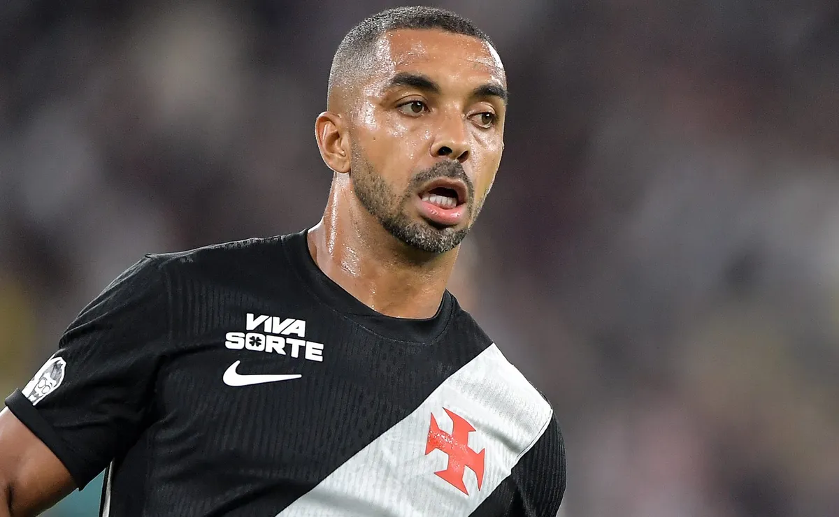 Paulo Henrique quebra o silêncio no Vasco após proposta do PAOK: “Concentrado e focado aqui”