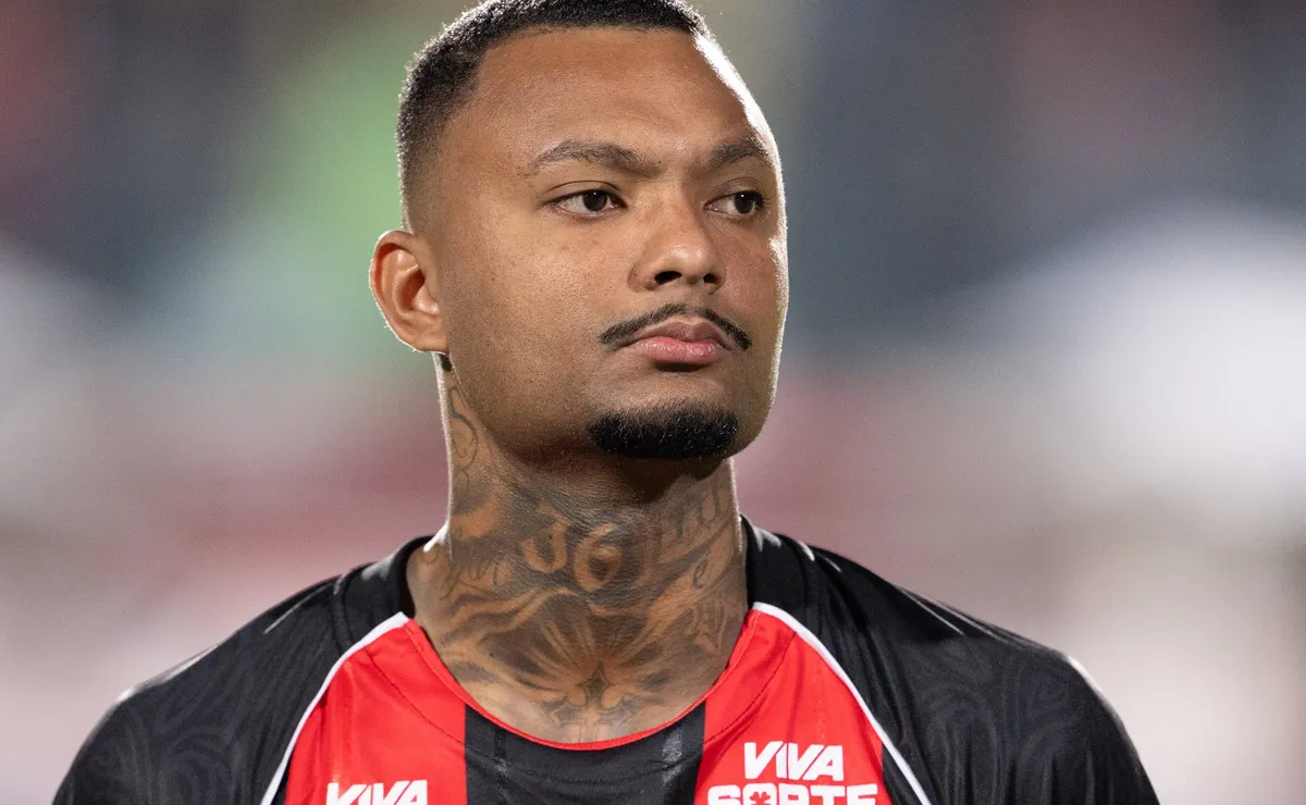 Luan Cândido não se cala e rebate Abel Ferreira após Vitória x Palmeiras: “Fiquei muito chateado”