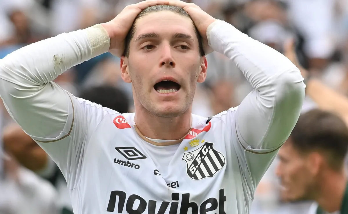 Cuca prepara novas mudanças no Santos e Rollheiser pode ser ‘barrado’ contra o Remo