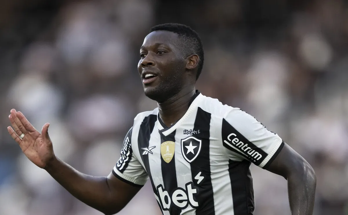 Patrick de Paula fica próximo do Widzew Łódź, da Polônia, e tenta retomada na carreira aos 26 anos