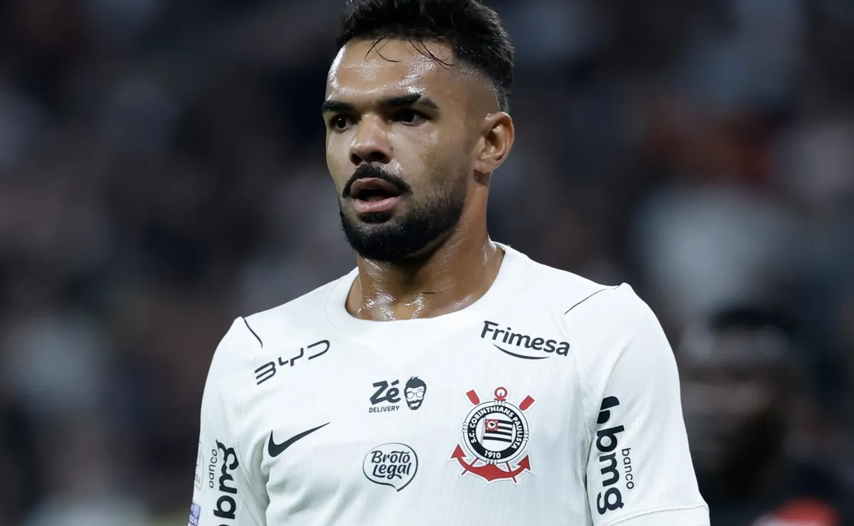 Raniele desabafa sobre novo gramado da Neo Química Arena: “A gente espera que possa melhorar”