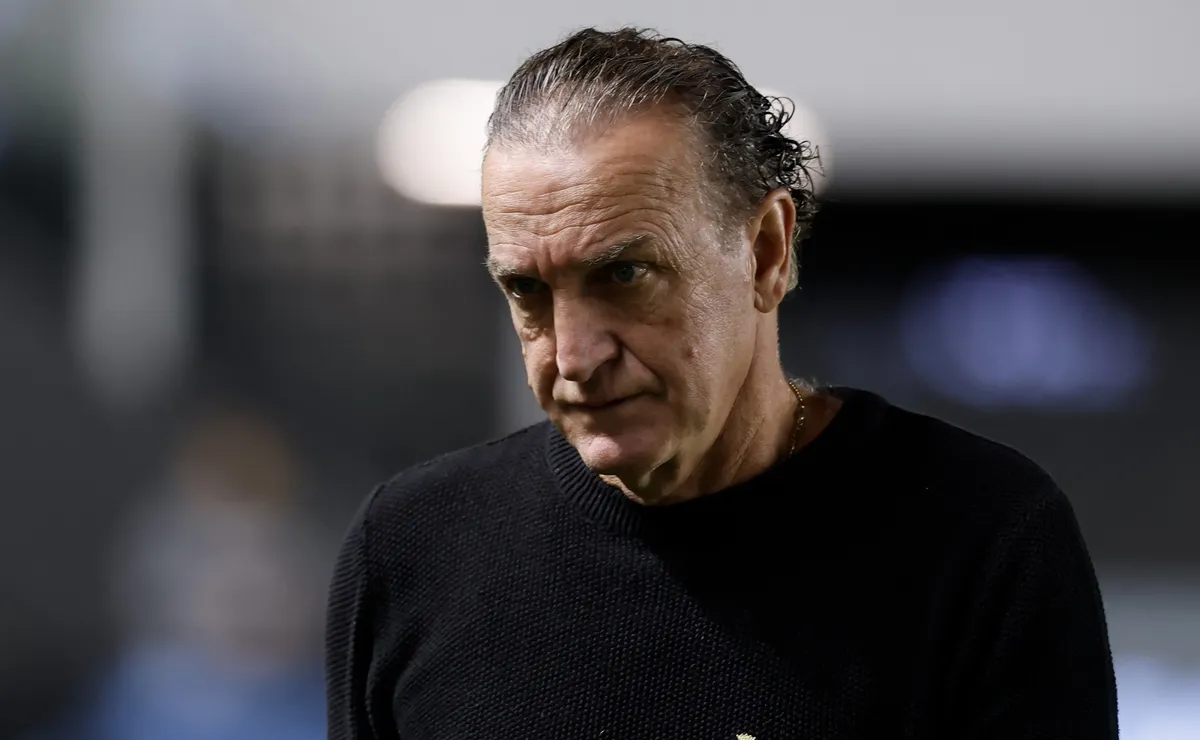 Cuca aguarda último treino para cravar escalação de Neymar, Gabigol e Rollheiser