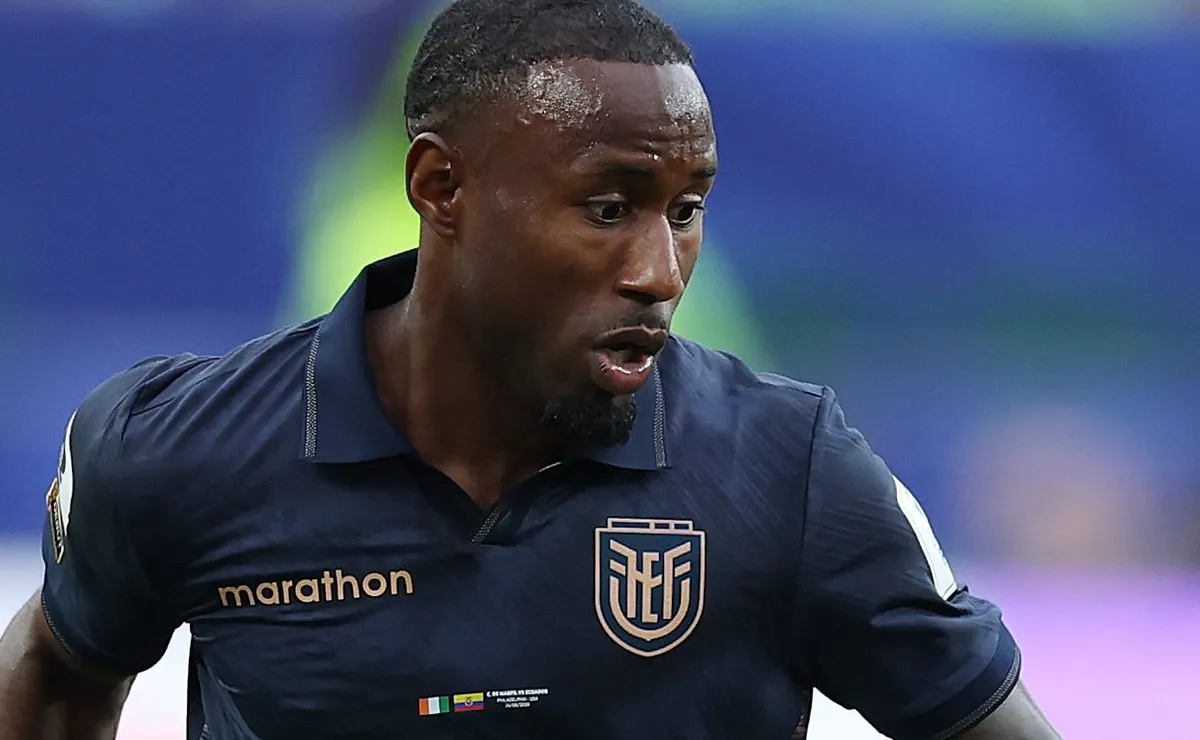 John Yeboah afasta interesse do Vasco e não pensa em atuar no futebol brasileiro agora