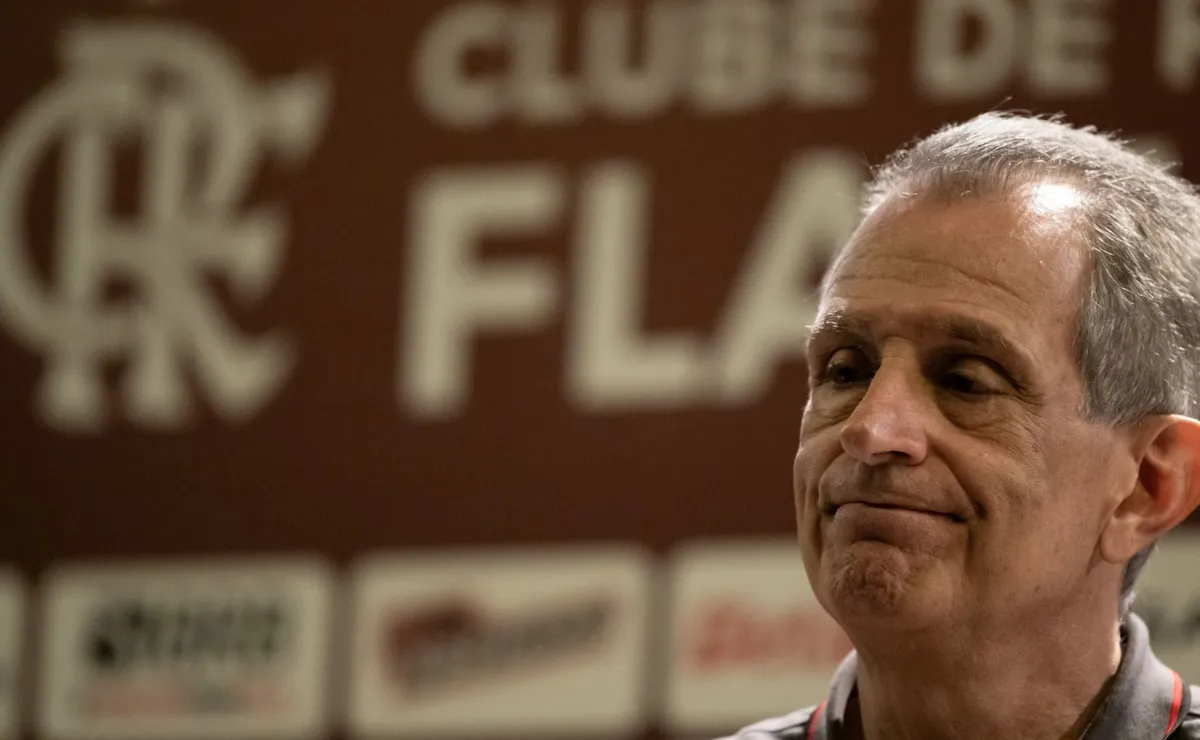 Venda de Ryan Roberto ameniza contas, mas Flamengo fecha semestre com déficit