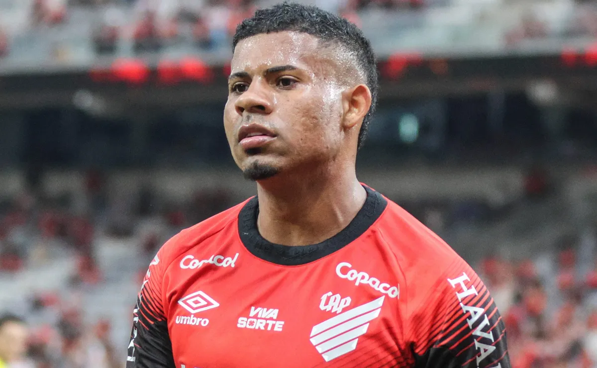 Pai de Gilberto, do Palmeiras, expõe sonho com o Corinthians e gera ‘ataque’ nas redes sociais