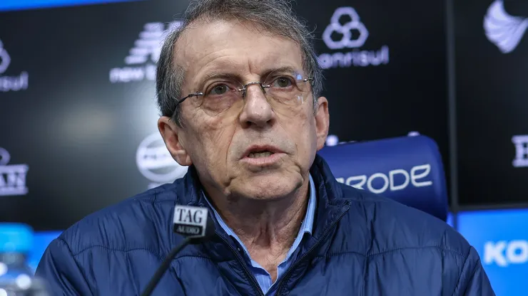 Odorico Roman comanda as buscas urgentes de um zagueiro para o Imortal - FOTO: LUCAS UEBEL/GREMIO FBPA