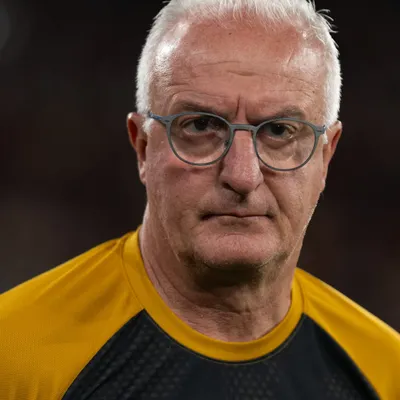 Flamengo nega sondagem por Dorival Júnior, afirma portal