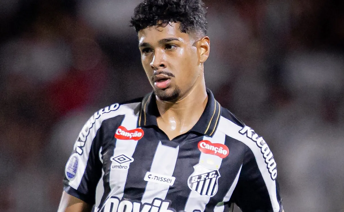 João Ananias é desejado por clubes da Europa e Santos avalia cenário, informa Jorge Nicola
