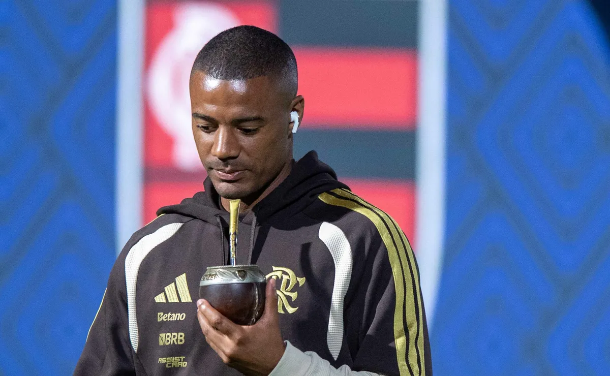 Flamengo planeja rescindir contrato de De La Cruz e saída pode gerar economia de R$ 40 milhões