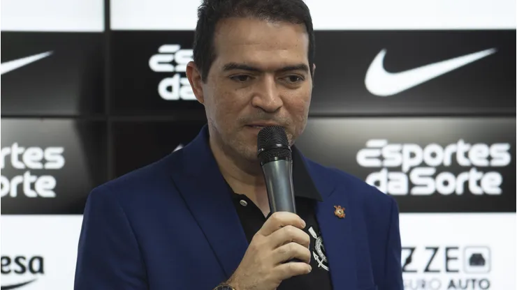 Diretor quebrou o silêncio - Foto: Anderson Romão/AGIF.