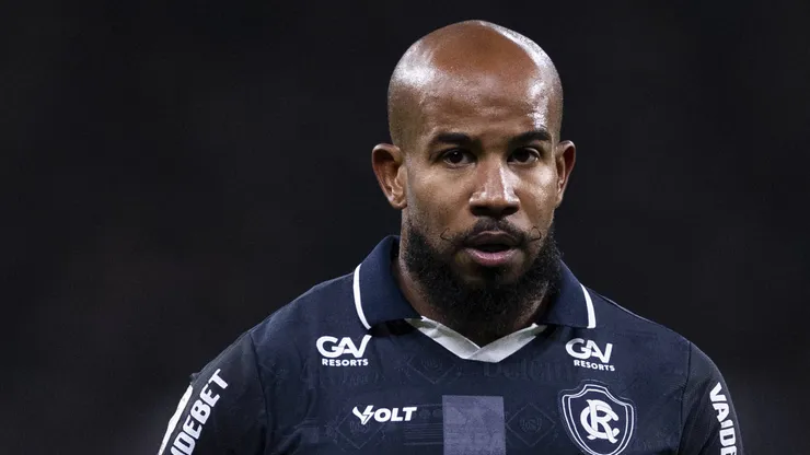 Patrick está fora dos planos do Peixe, que busca antecipação do fim de contrato com volante - Foto: IMAGO/Fotoarena