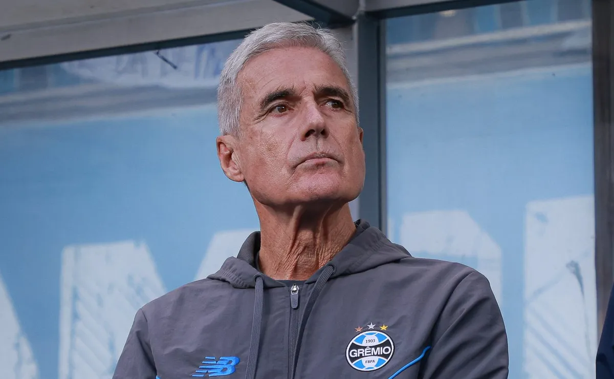 Luís Castro pode sair do Grêmio para fechar com o Al-Ahli, da Arábia Saudita