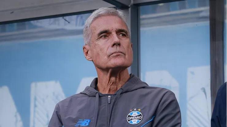 Luís Castro, técnico do Grêmio - Foto: Maxi Franzoi/AGIF