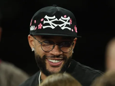 Memphis trava renovação no Timão