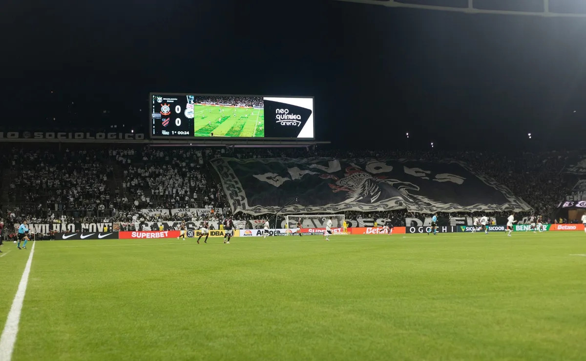 Entenda por que a reforma do gramado da Neo Química Arena sofreu atraso