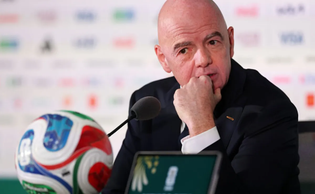 Uefa endurece discurso e afirma que perdeu a confiança em Infantino na presidência da Fifa