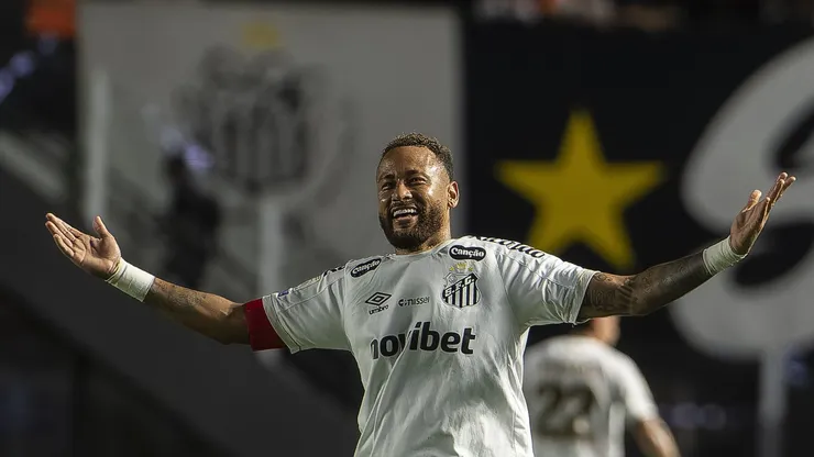 Neymar volta ao Santos após homenagem e mira vitória contra o Remo na Copa do Brasil - Foto Anderson RomãoAGIF