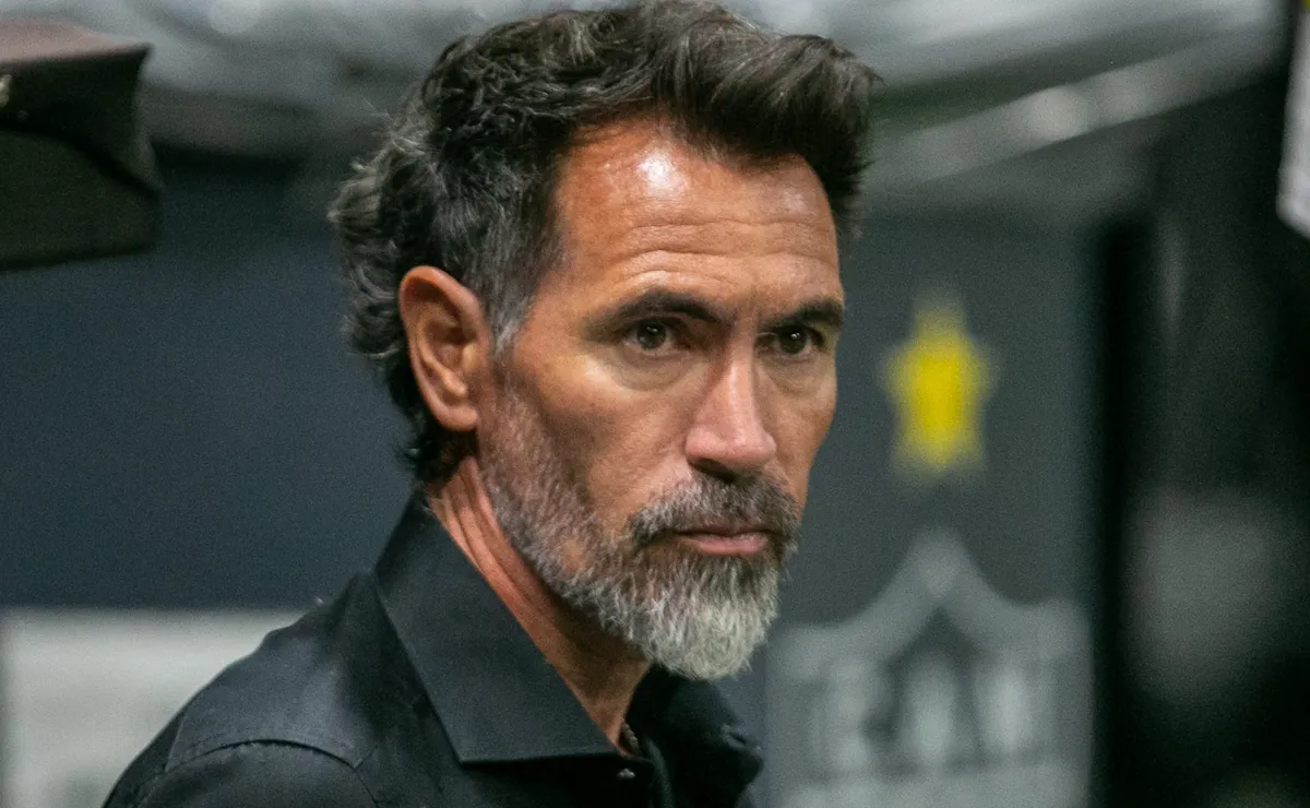 Eduardo Domínguez analisa chances de classificação do Atlético-MG na Copa do Brasil