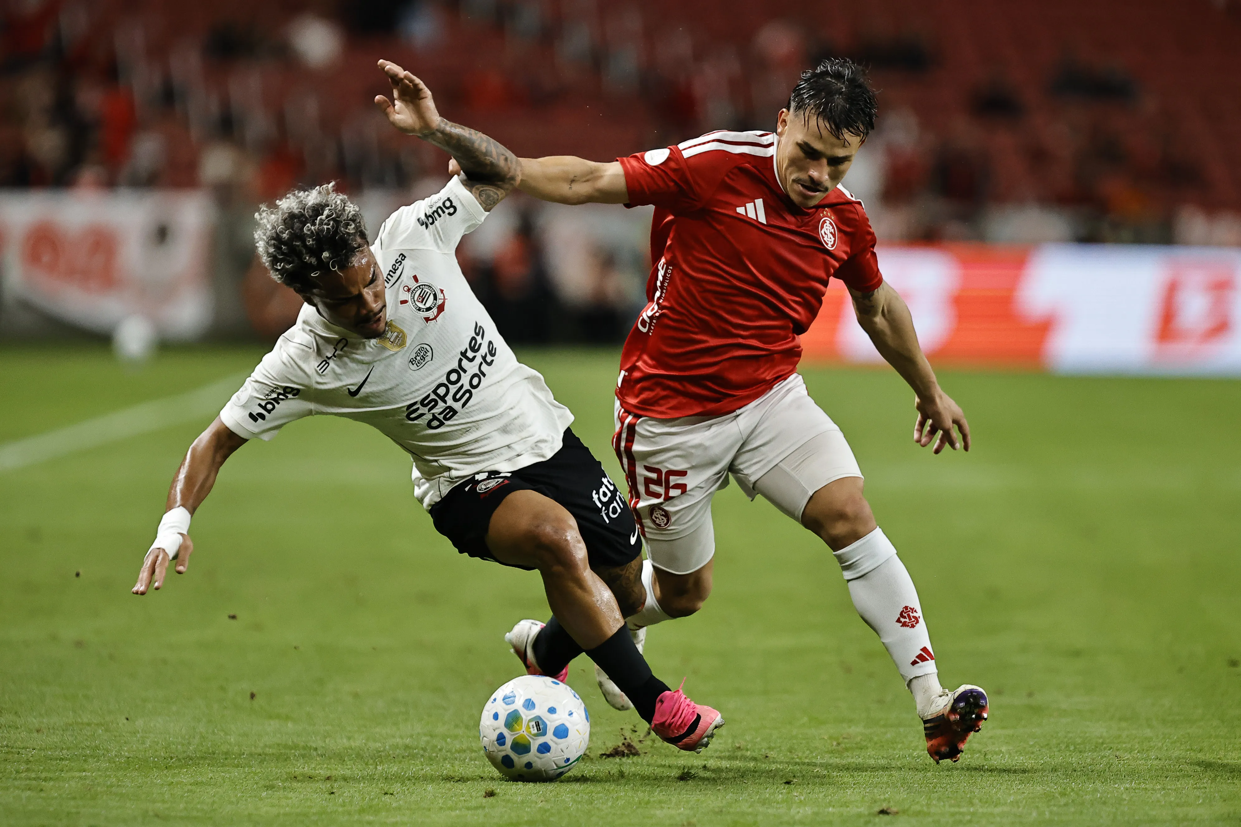 Internacional x Corinthians. Foto: Roberto Vinicius/AGIF