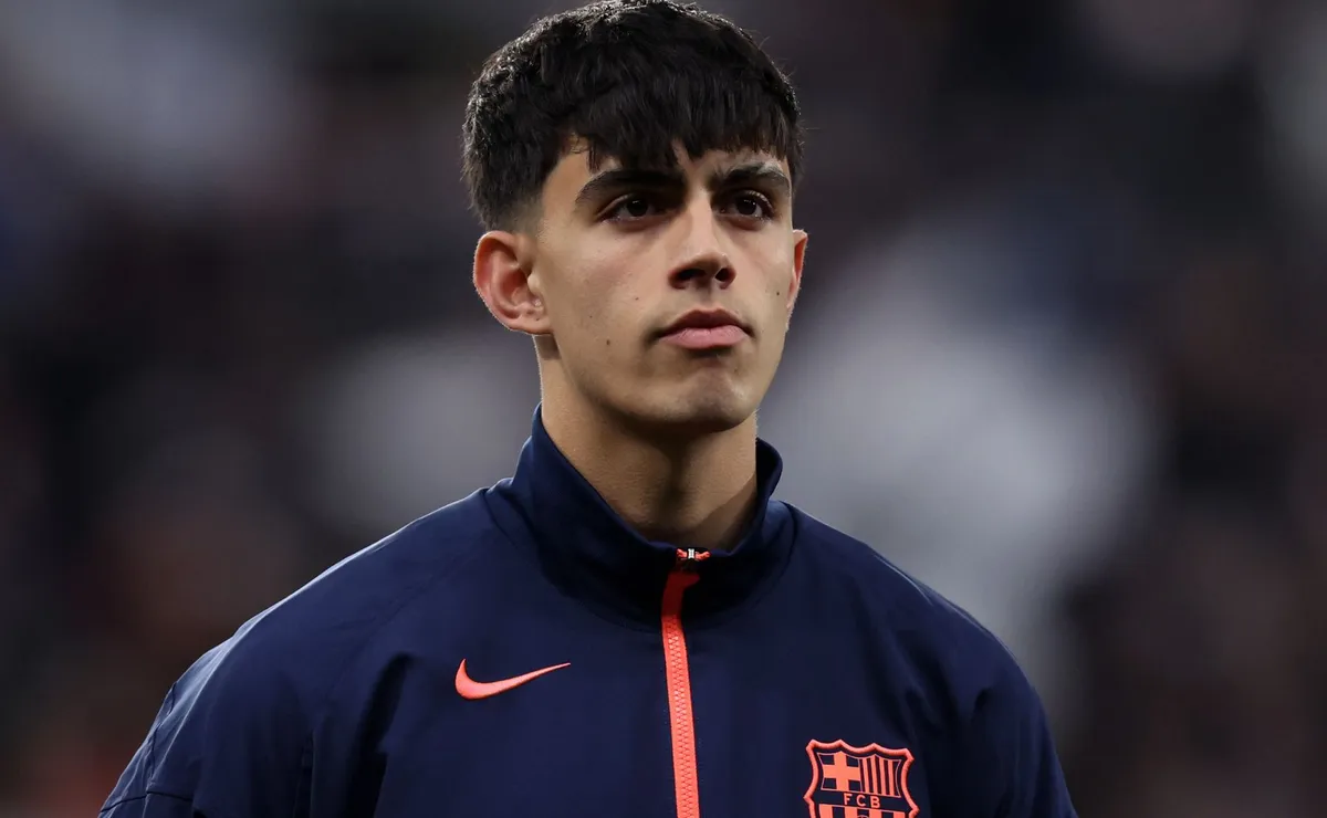 Aston Villa entra na disputa por Marc Bernal, do Barcelona, e tem oferta milionária nas mãos