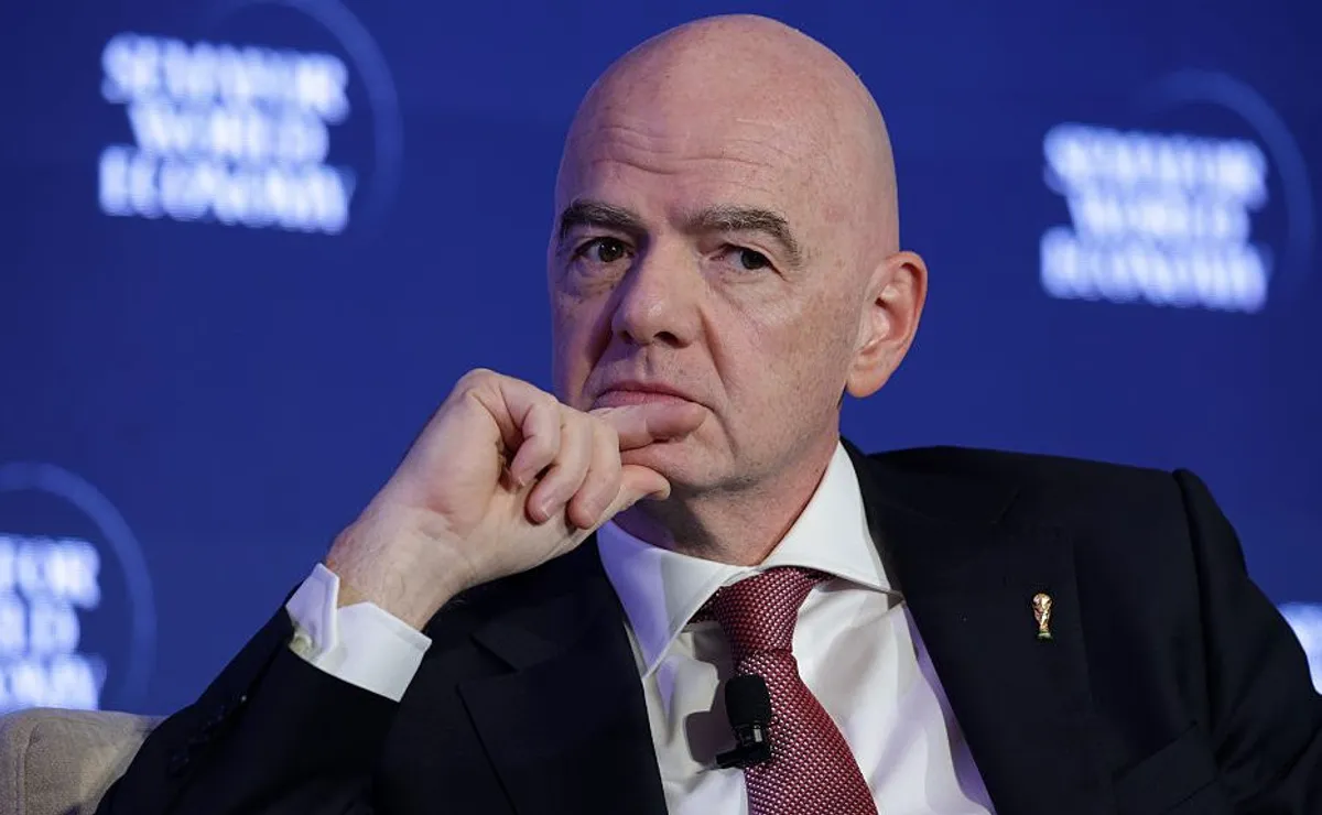 Infantino se isola na Fifa após Uefa ameaçar processo e provocar caos jurídico