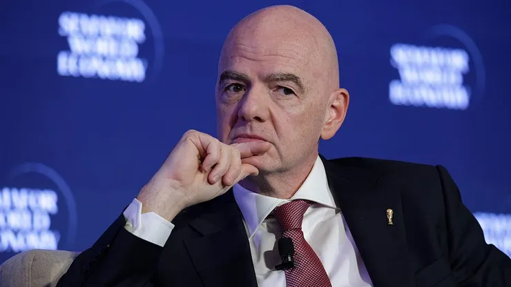 Infantino perdeu a confiança de entidades pelo mundo e está ameaçado - (Photo by Alex Wong/Getty Images)