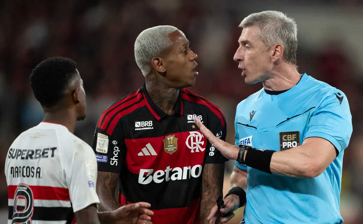 Opinião: Como técnicos e jogadores estão transformando o futebol brasileiro em um produto insuportável