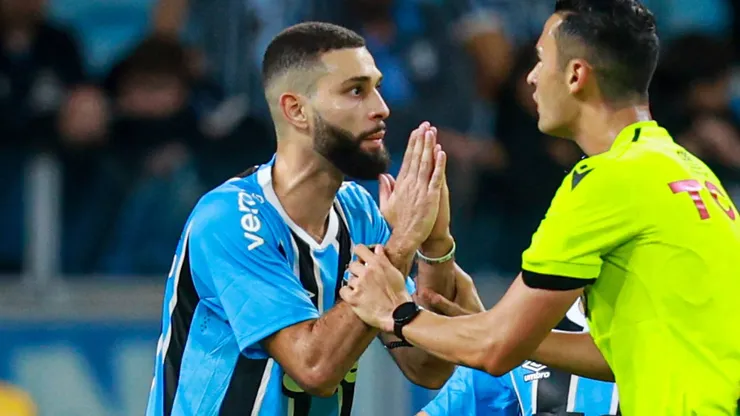 Wagner Leonardo tem contrato no Grêmio até 2028 e interessa ao Corinthians