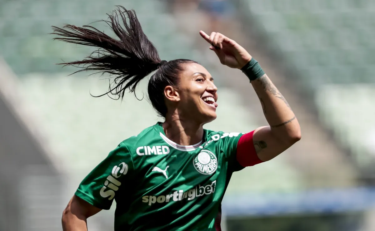 Bia Zaneratto é decisiva no Brasileirão feminino e Palmeiras cola na liderança