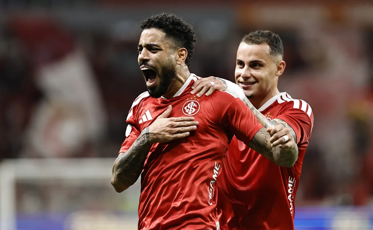Internacional vence e encerra sequência de vitórias como visitante do Corinthians na Copa do Brasil
