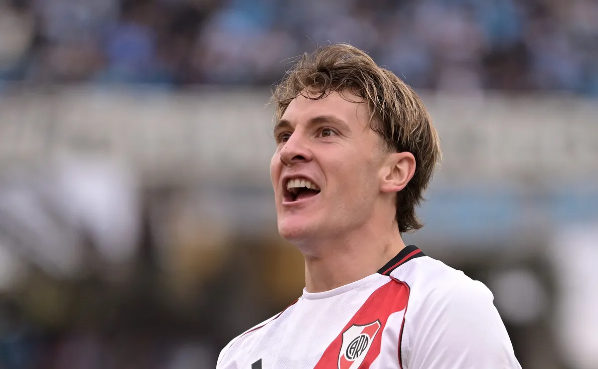 Vasco sobe oferta para R$ 25 milhões por Facundo Colidio e aguarda resposta do River Plate