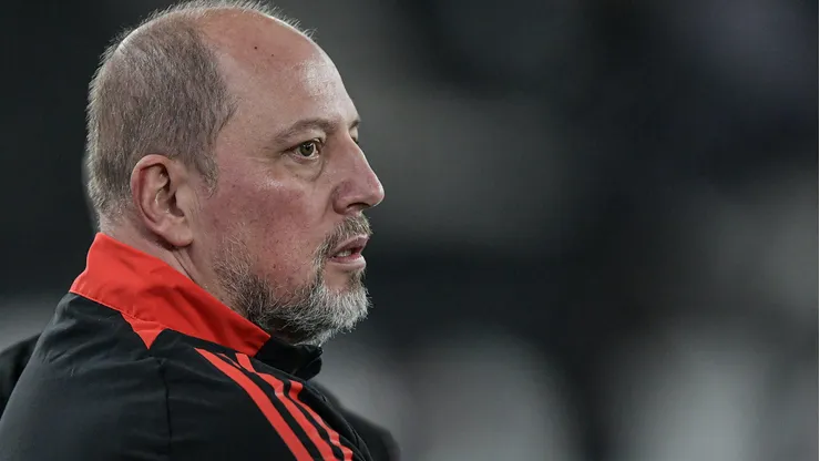 Alessandro Barcellos rebateu o Corinthians.