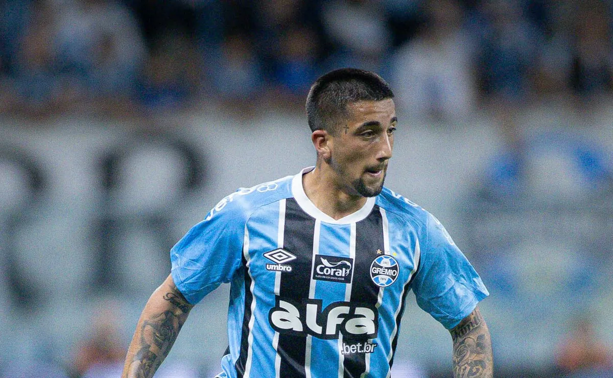 Grêmio avança pela saída de Cristian Olivera após o Nacional aceitar assumir dívida de R$ 10 milhões