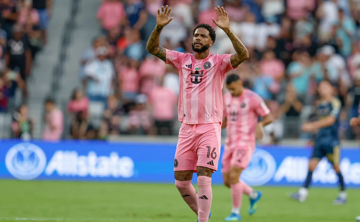 Palmeiras encaminha venda de Micael e pode reforçar caixa com negociação milionária