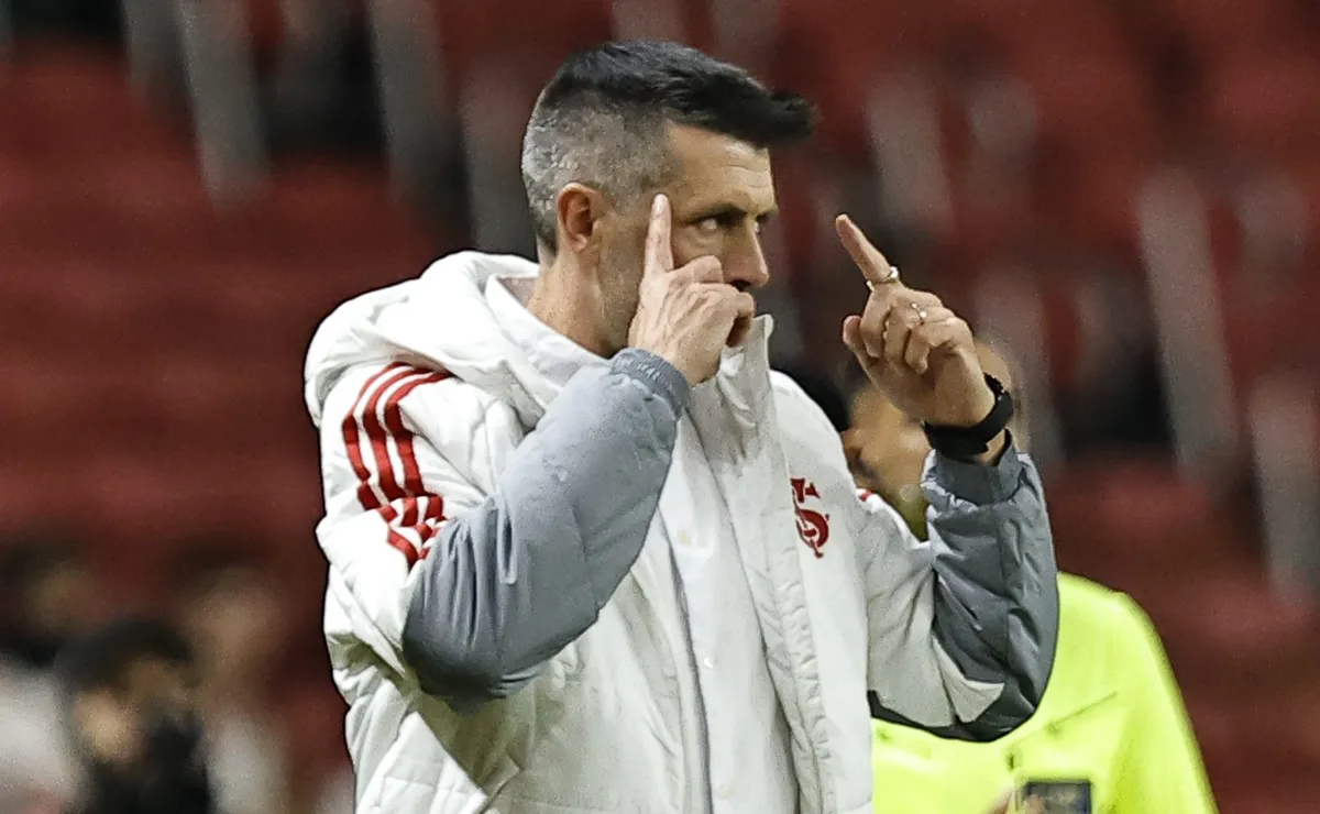 Paulo Pezzolano revela estratégia do Internacional para segurar o Corinthians na Copa do Brasil