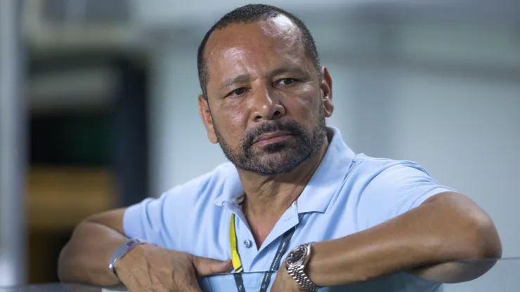 Neymar Pai abordou renovação e explicou as dificuldades - Foto: Reinaldo Campos/AGIF