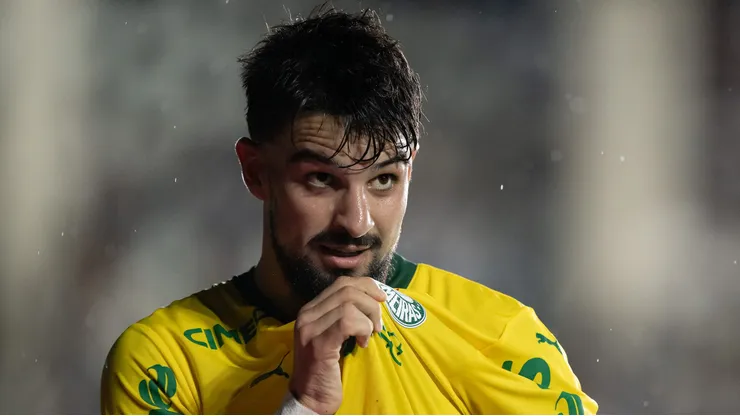 Flaco López deve permanecer por mais tempo no Palmeiras.