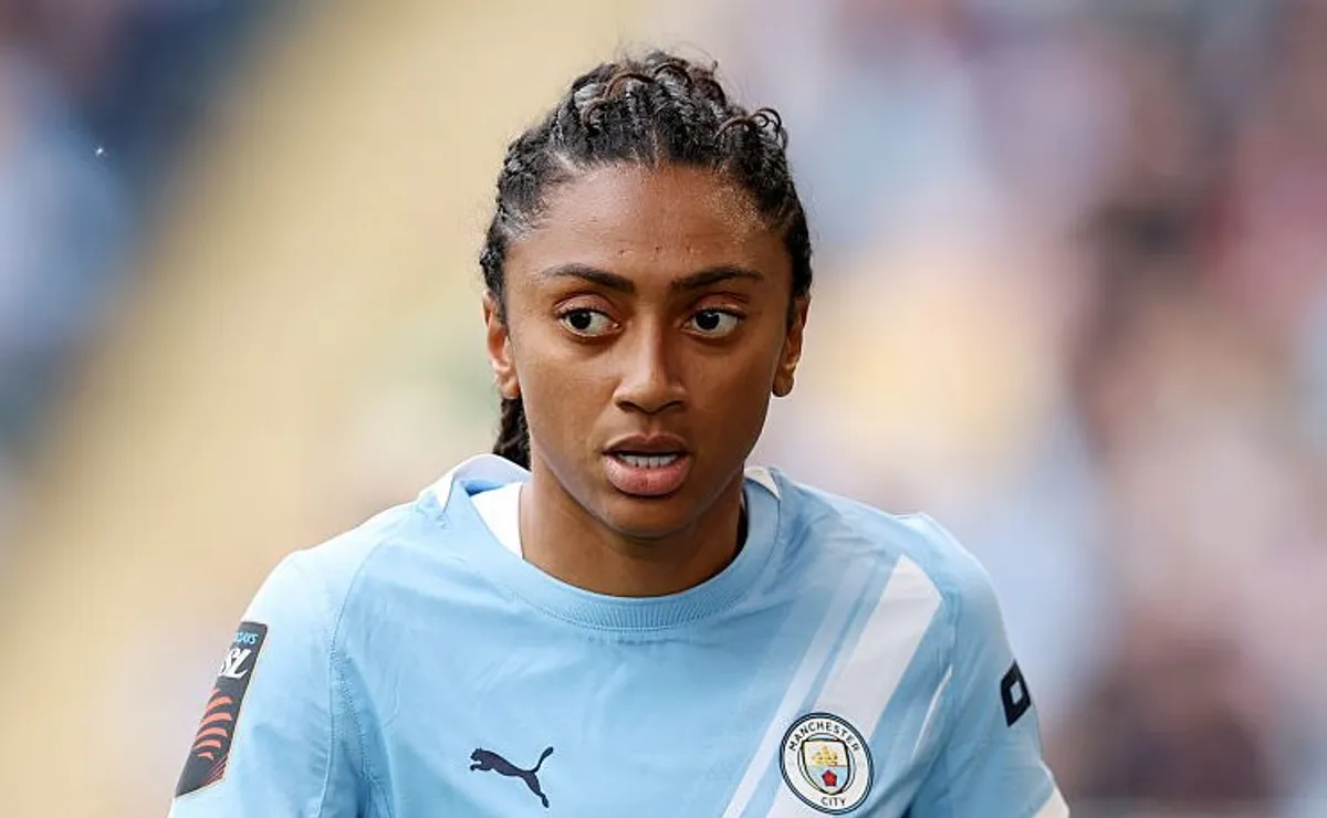Brasileira Kerolin é anunciada pelo Barcelona após passagem pelo Manchester City