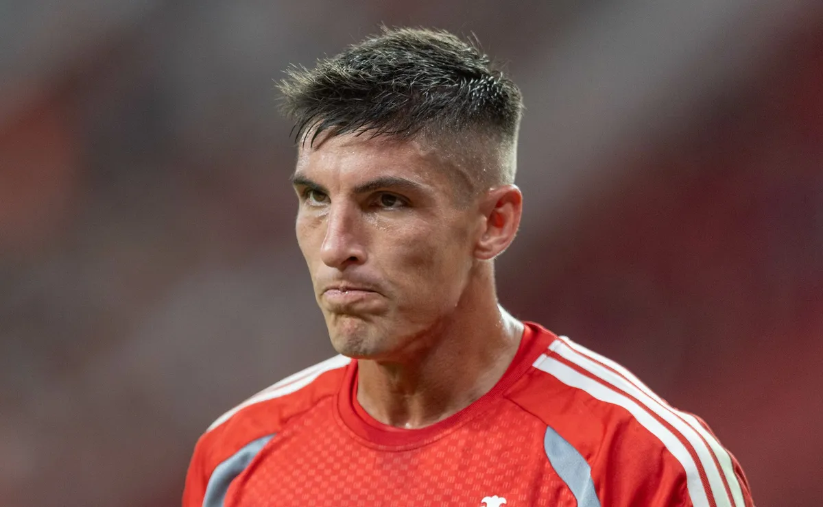 Sergio Rochet fará cirurgia e goleiro desfalca o Internacional por tempo indeterminado