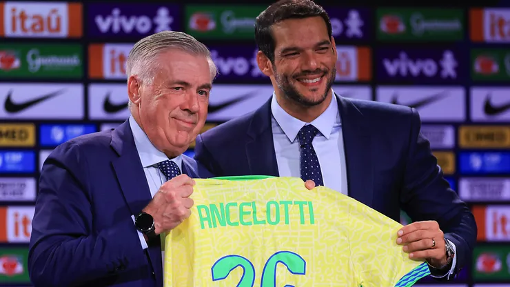 Carletto assumiu o Brasil em 2025 - Foto: Buda Mendes/Getty Images.